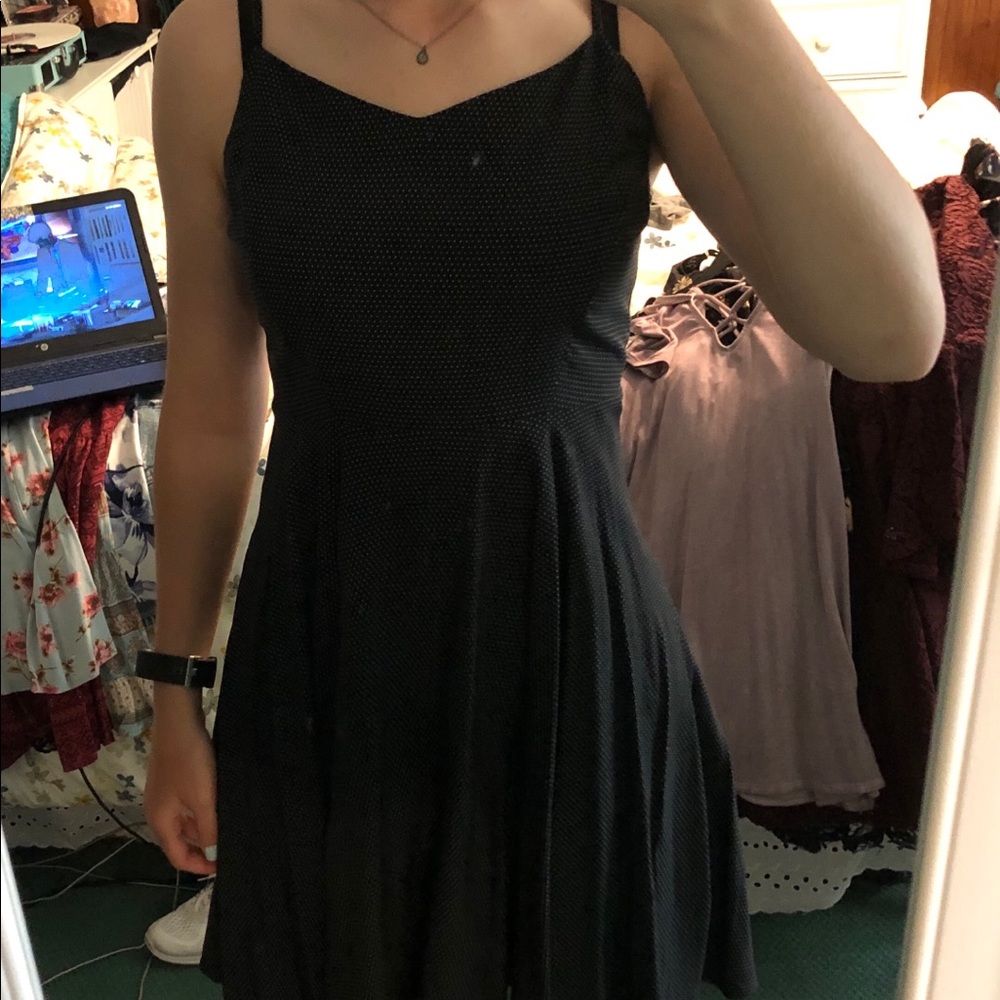 Dress - Picture 6 of 6